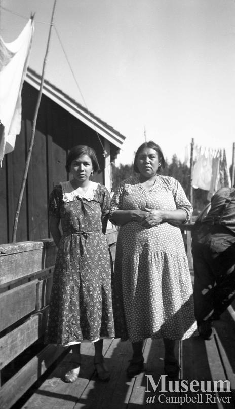Alice Smith and unknown woman at Bones Bay