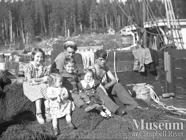 A group of children at the Bones Bay cannery