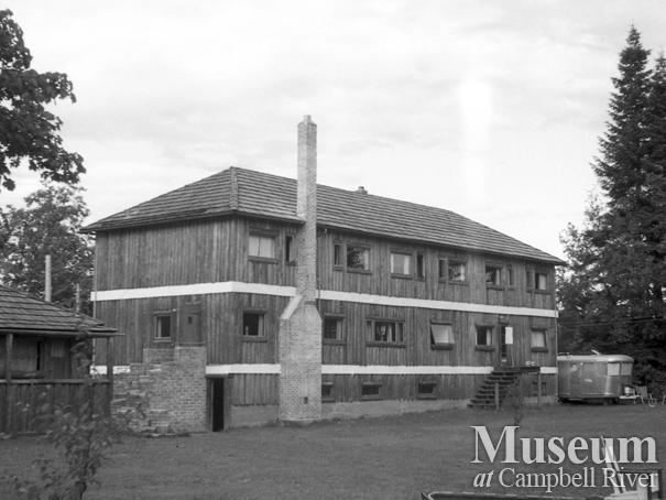 View of Campbell River Lodge from the river side
