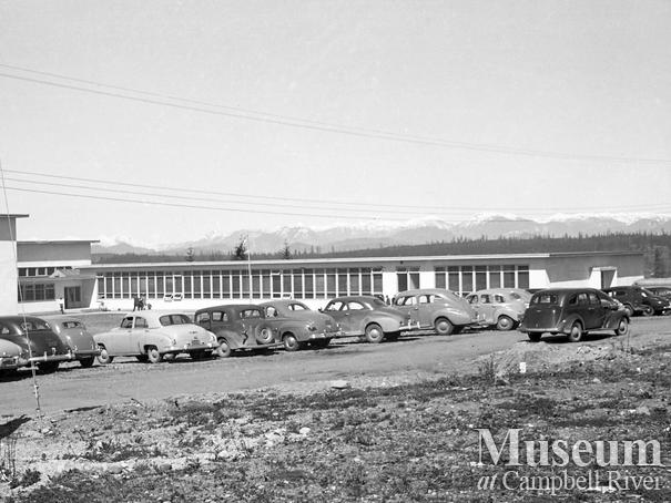 Exterior of the new Campbell River Elementary, Junior Senior High School