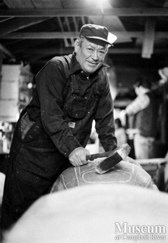 Sam Henderson carving