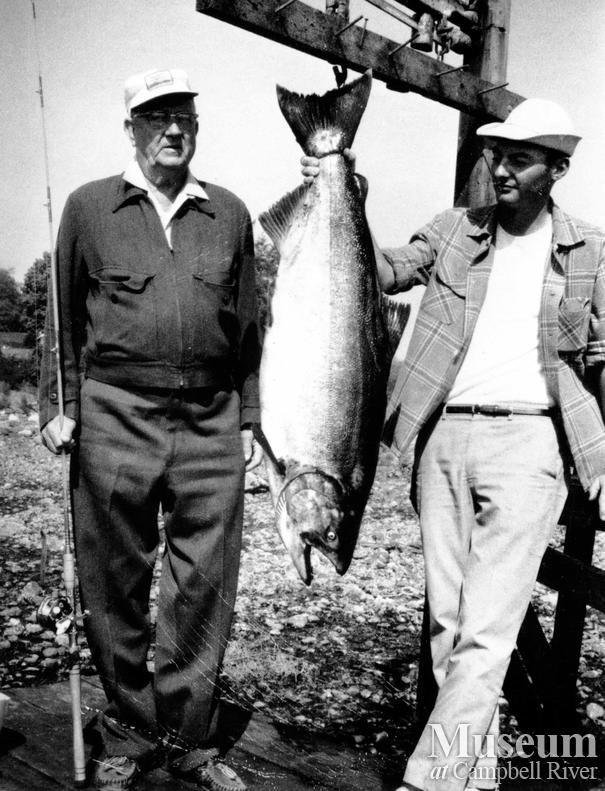 Styer with catch