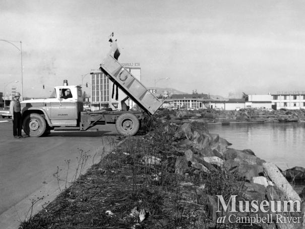 Filling in the waterfront to create the Foreshore Park