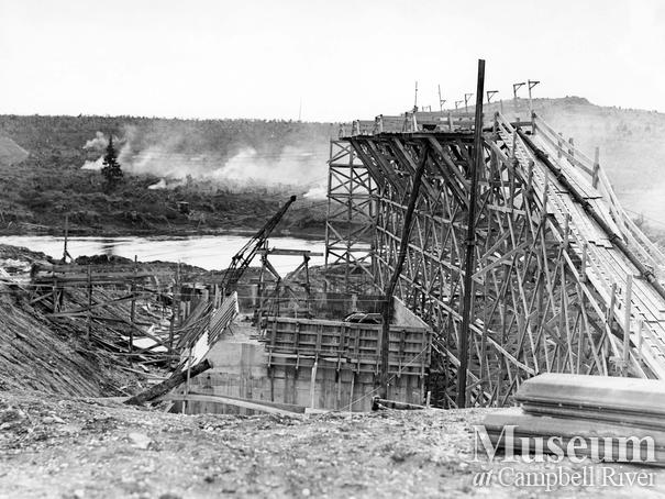 Construction of the John Hart Dam