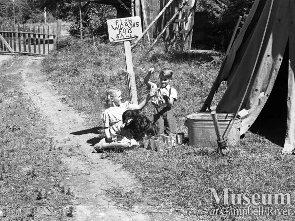 Children selling worms, Campbell River