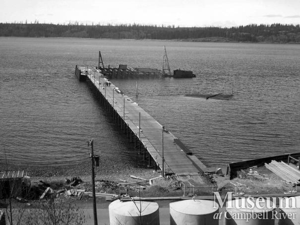 Constructing the new Government Wharf, Campbell River