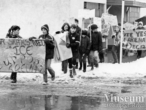 Campbell River students protest for new gymnasium